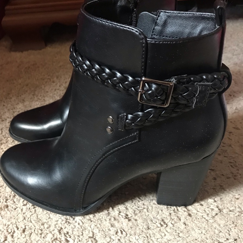 American Eagle “bootie” Boots